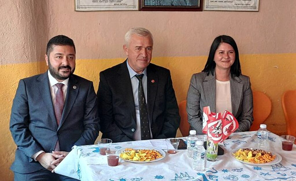 Edirne Milletvekili Baran Yazgan, Atatürkçü Düşünce Derneği Edirne Şube Başkanı Celil Özcan, Edirne Belediye Başkanı Av. Filiz Gencan Akın