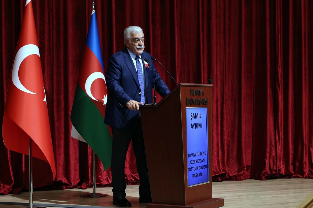 TBMM Türkiye-Azerbaycan Parlamentolar Arası Dostluk Grubu Başkanı Şamil Ayrım, iki ülke arasındaki kardeşliğin parlamentolar ve halklar düzeyinde daha da güçlendirilmesi gerektiğini vurguladı.